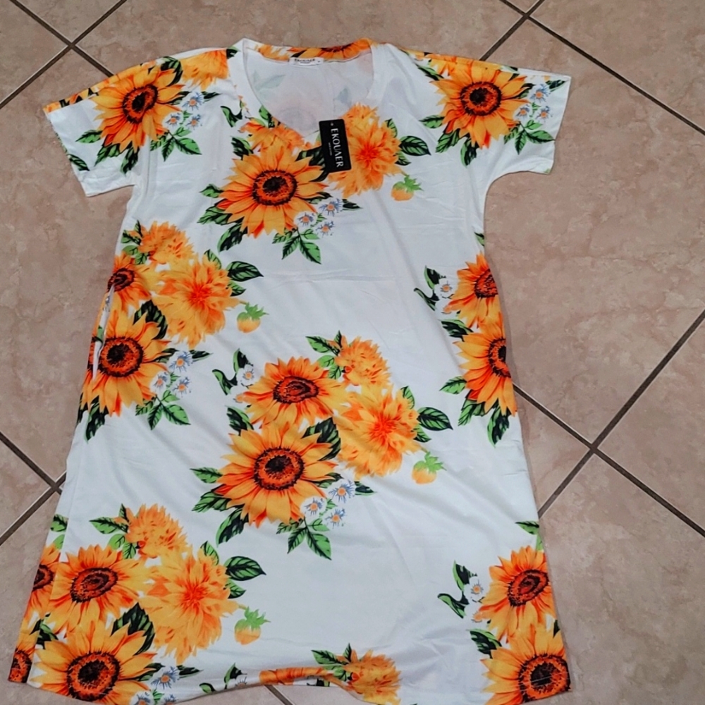 NWT Ekouaer summer dress with pockets size medium bought on Amazon